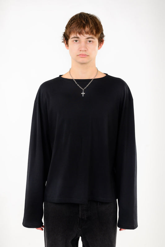 BLACK LONGSLEEVE